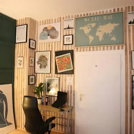 Cozy , Warm And Welcoming In The Heart Of 홈스테이
