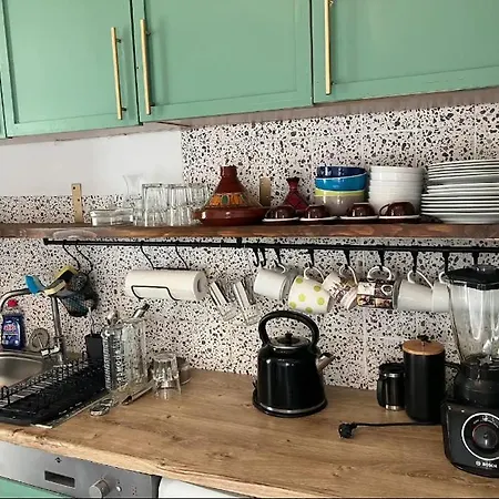 Cozy , Warm And Welcoming In The Heart Of 홈스테이